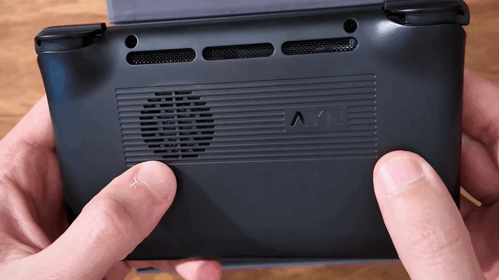 image-11-1024x575 AYN Thor im Test: Dual-OLED-Clamshell mit Snapdragon 8 Gen 2 oder 865