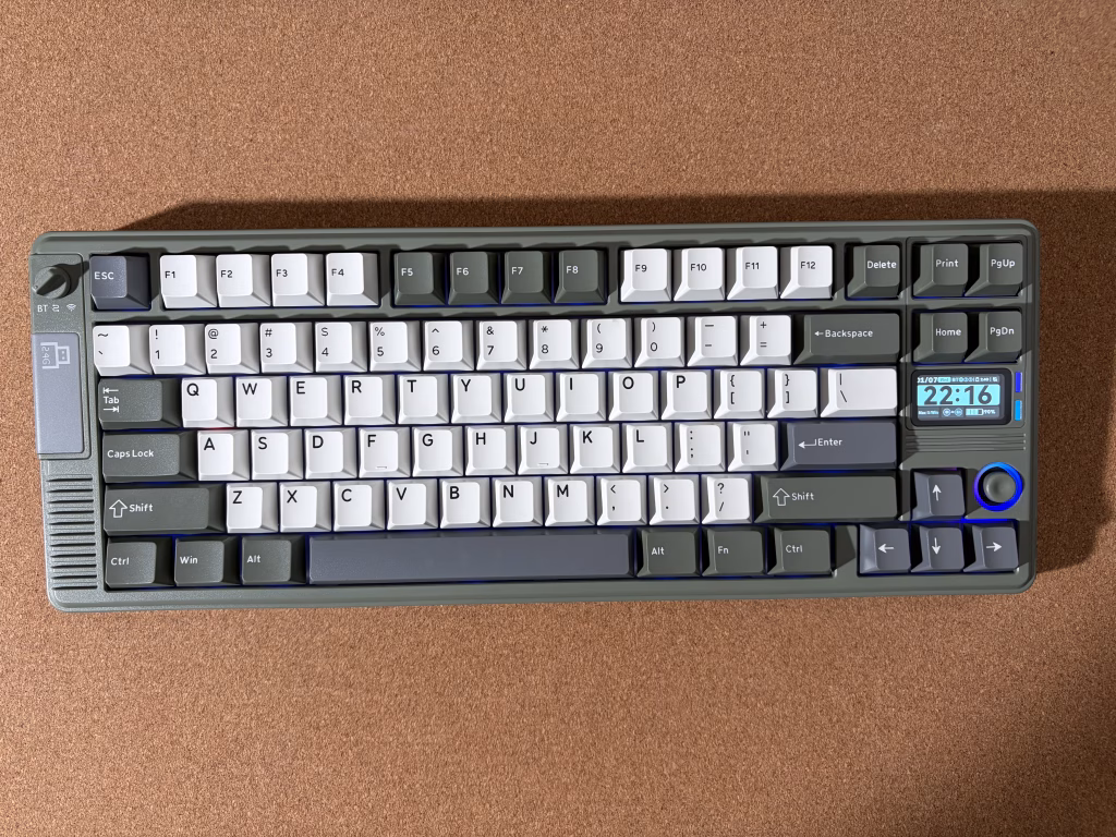 IMG_0834-1024x768 Review: Epomaker RT85 – Retro-Charme mit Joystick & Display (aber ohne ISO)