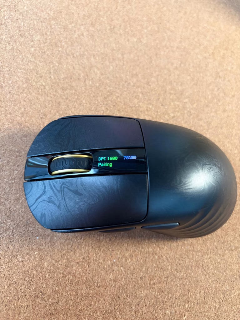 WhatsApp-Image-2026-05-09-at-17.22.25-5-768x1024 Epomaker Carbonis im Test: 50g Carbon-Leichtgewicht gegen Ergonomie-Riesen