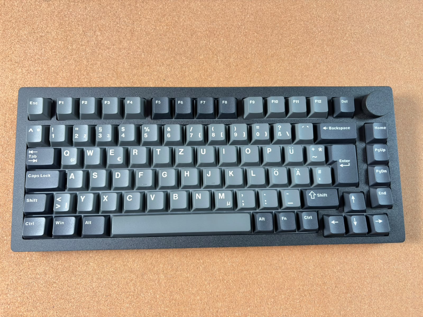 MonsGeek M1 V5 TMR mit deutschem ISO-DE-Layout inklusive Umlauten und großer Enter-Taste