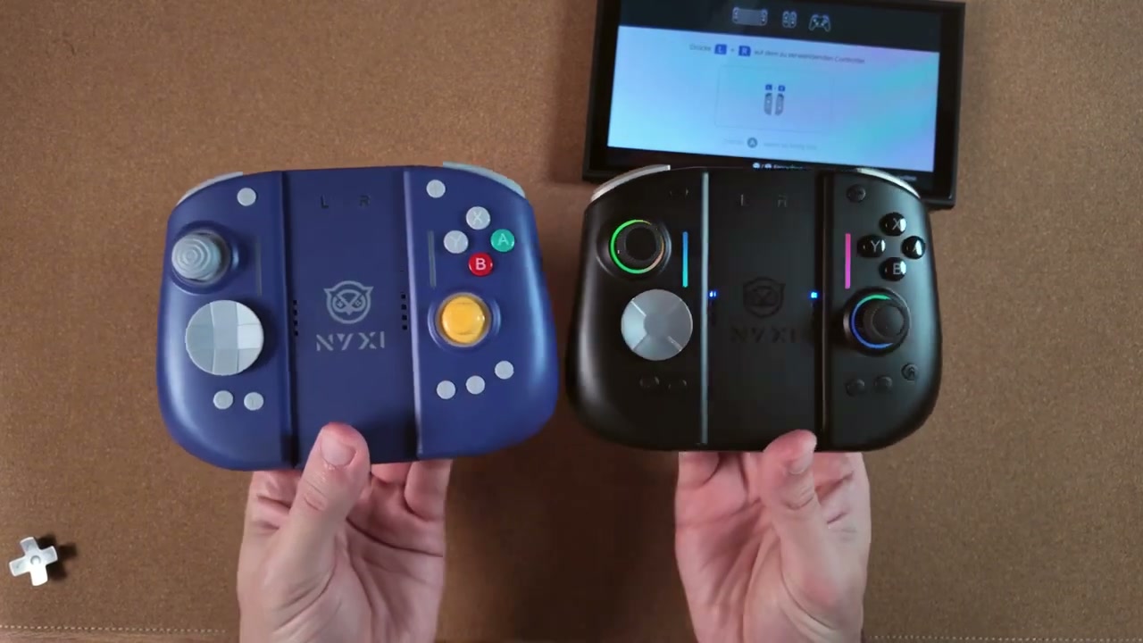 NYXI Hyperion 3 GameCube-Edition neben dem Hyperion 3 Ultra