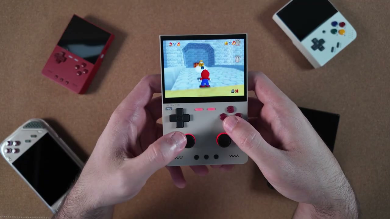 Super Mario 64 läuft flüssig auf dem TrimUI Brick Pro