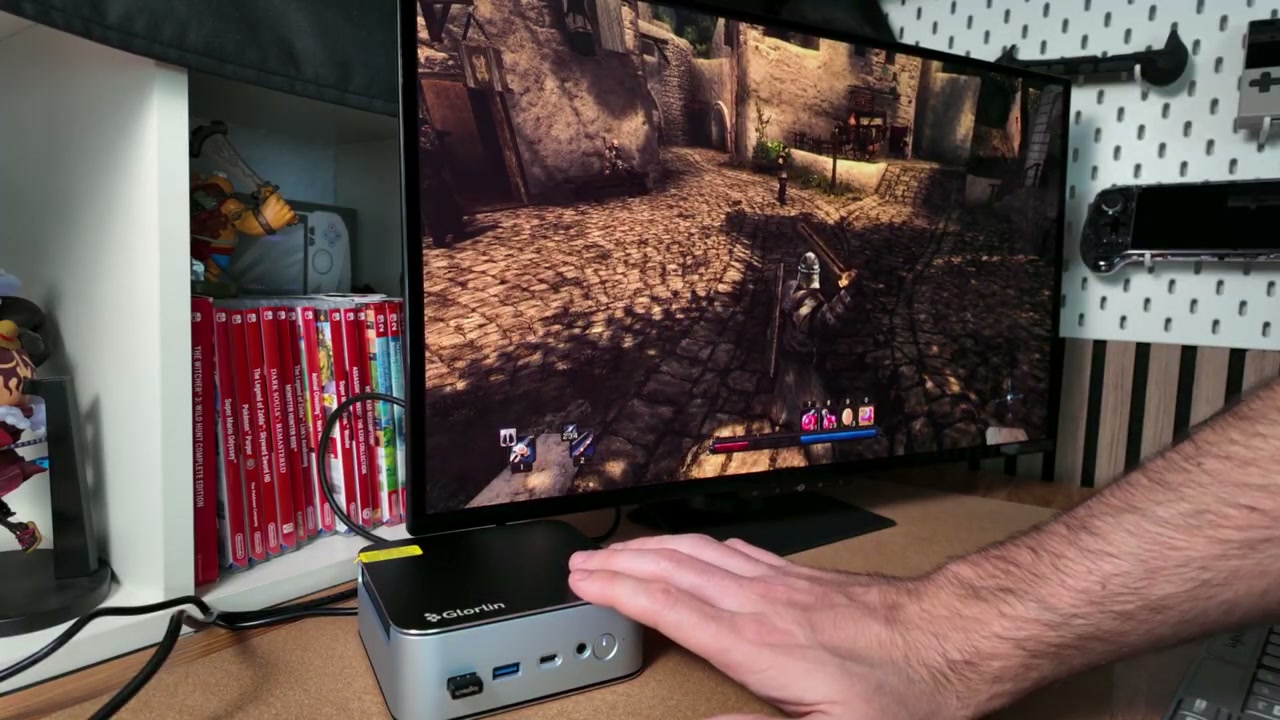 Glorlin GT103 im Einsatz am Monitor